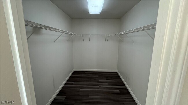 Building Photo - 537 Fiddlehead Ave