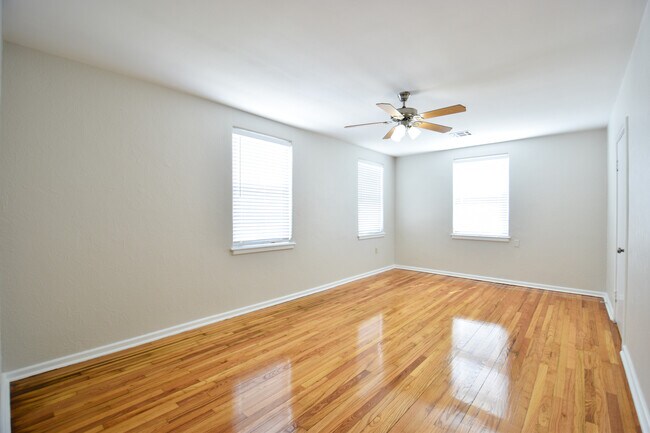 Building Photo - 3913 Bauvais St