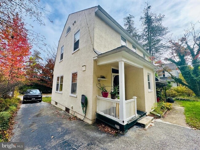 Building Photo - 3902 Hadley Square W