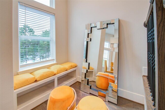 Building Photo - 2020 McGowen St