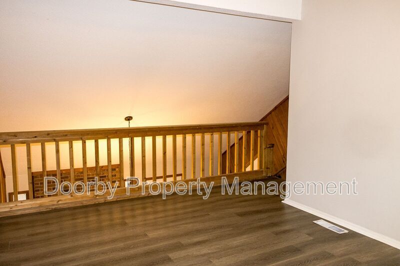 Building Photo - 18 S Germantown Rd