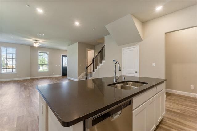 Building Photo - 7528 Redondo Dr