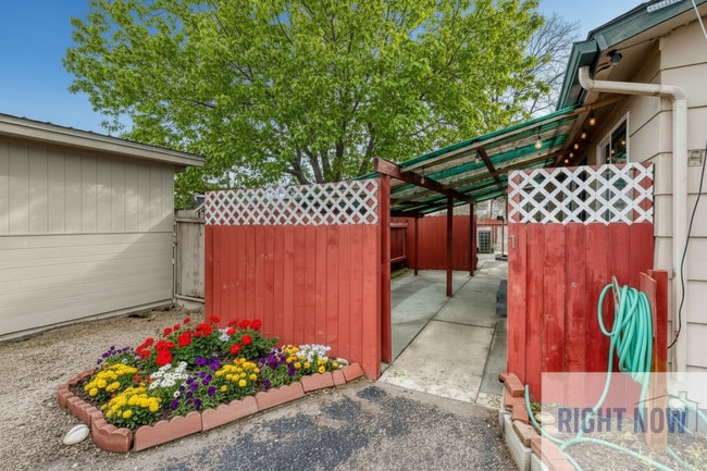 Building Photo - 2708 S Kerr St