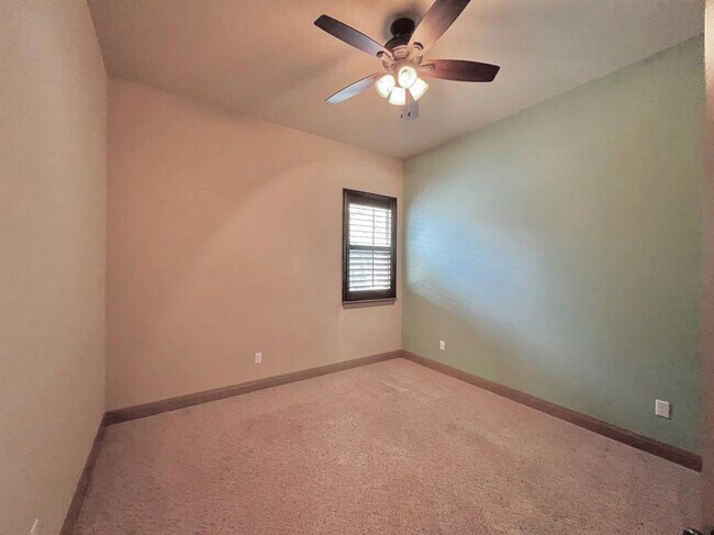 Building Photo - 3021 Portulaca Dr