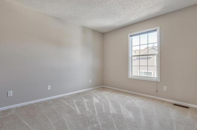 Building Photo - 15624 Lilac Dr