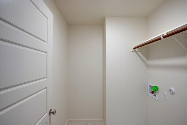 Building Photo - 5160 N A.W. Grimes Blvd