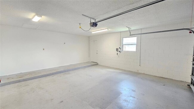 Building Photo - 12112 Rotuma St