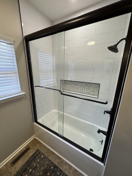 Building Photo - 307 Oak Meadow Ln