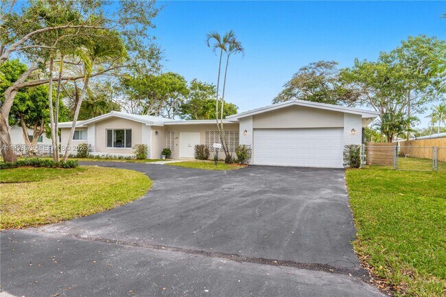 Building Photo - 13905 SW 78th Ct