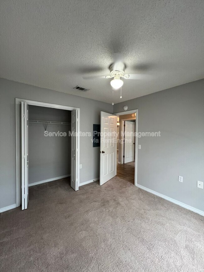 Building Photo - 174 Wildflower Ln