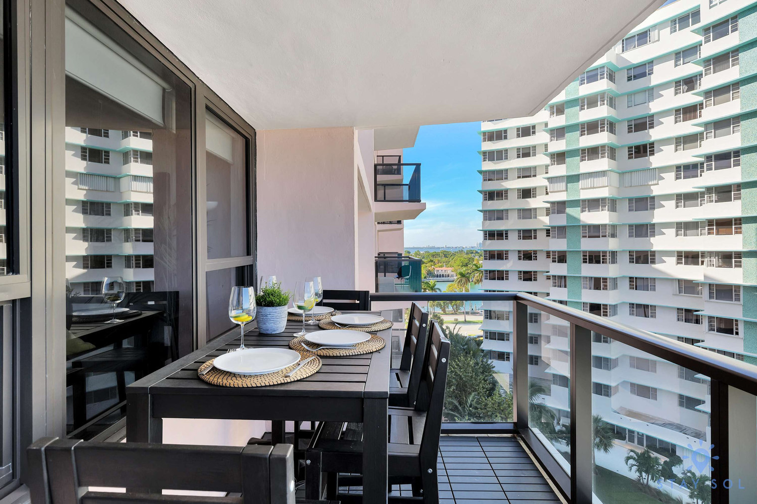 Building Photo - 5225 Collins Ave