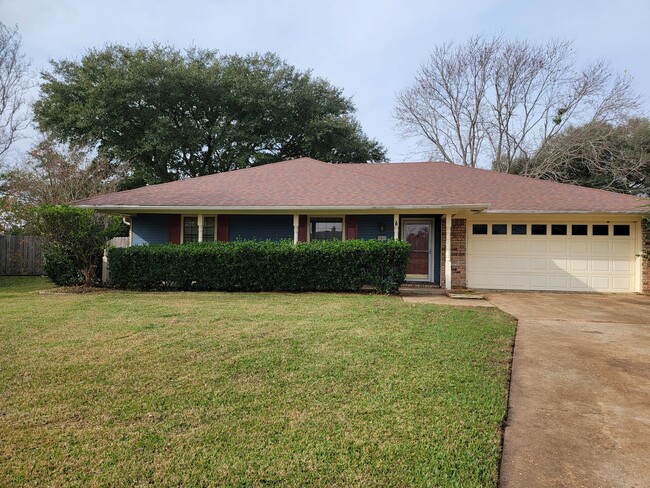 Building Photo - South Bossier 3 Bedroom 2 Bathroom