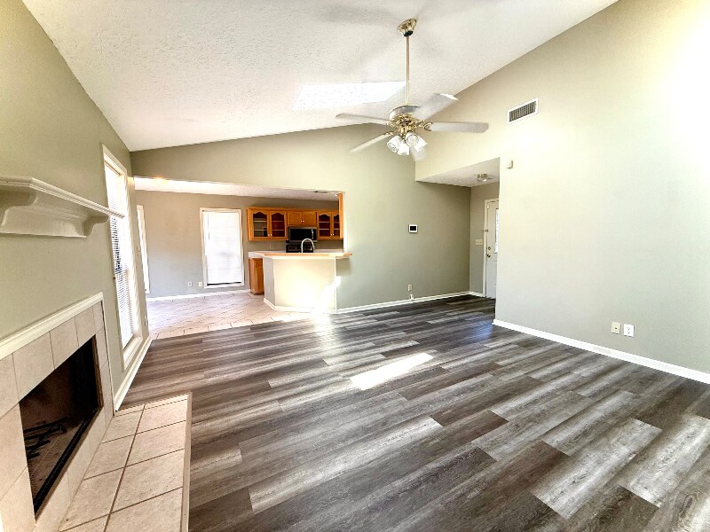 Building Photo - 7067 Runnymede Dr