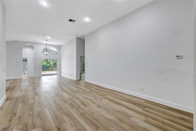 Building Photo - 7052 Timberland Cir