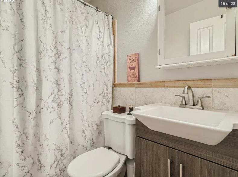Bathroom - 8504 N Foss Ave