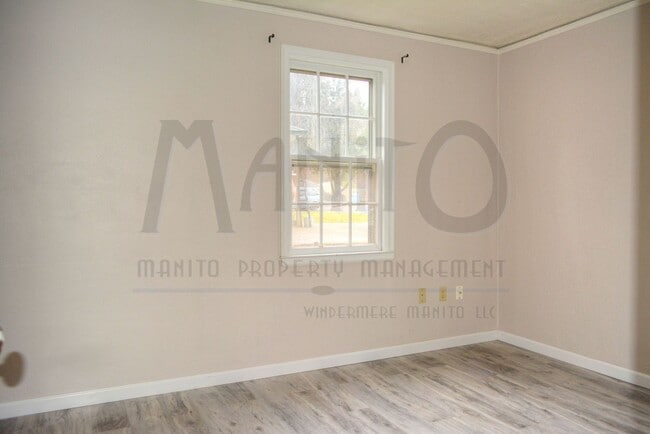 Building Photo - Charming Garden Springs Home