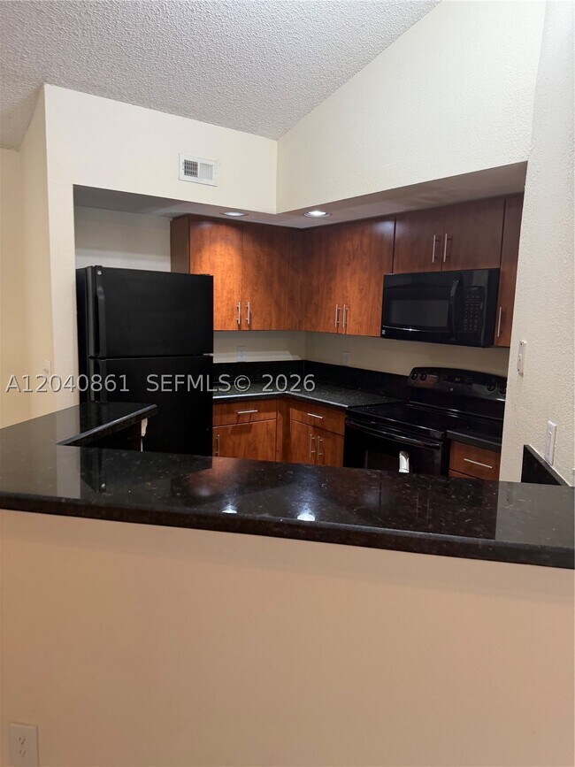 Building Photo - 12950 Vista Isles Dr