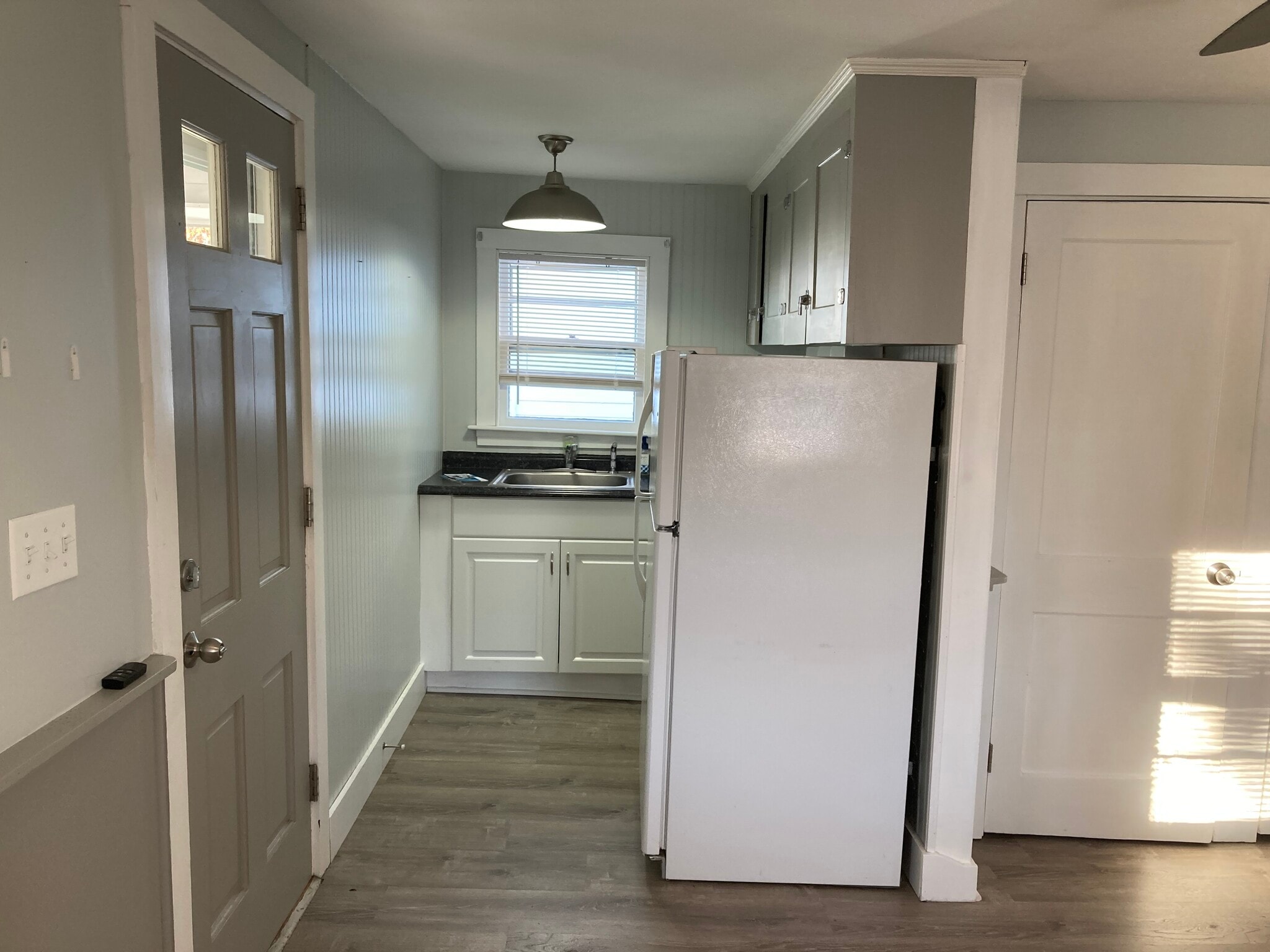 Building Photo - 31 W Old Orchard Ave