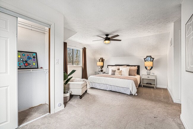 Building Photo - Pet-Friendly 4 Bed, 2.5 Bath Home with Lak...
