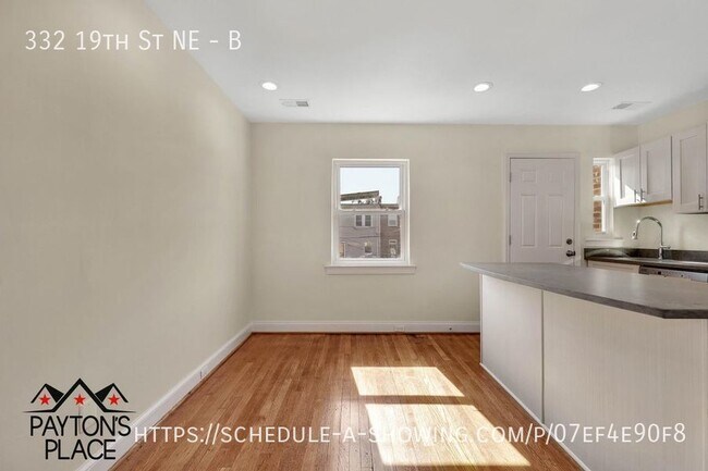 Building Photo - 332 19th St NE
