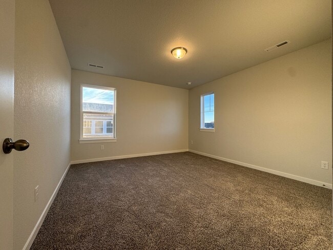 Building Photo - Beautiful New 2 Story Home w/Finished Basement!