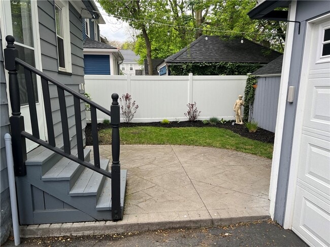 Building Photo - 36 Lansdale St