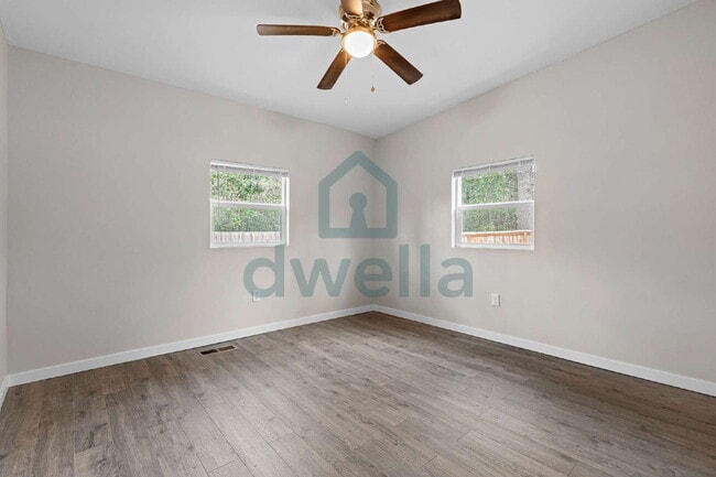 Building Photo - Fully Renovated 3-Bedroom Home on Curtis Drive with Fenced back yard- Beautifully Tranquil Sumter...