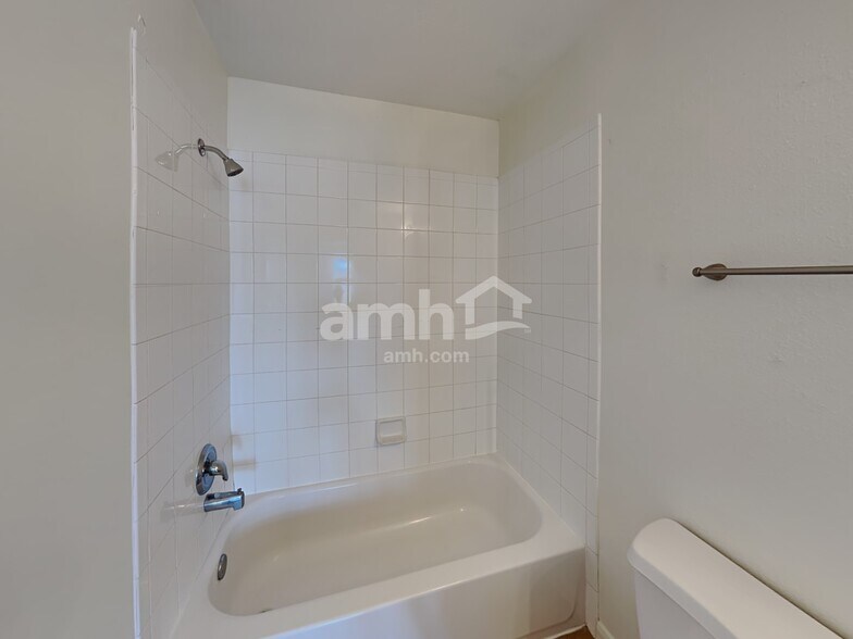 Building Photo - 8339 Loetsch Ridge Way