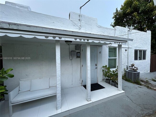 Building Photo - 551 NW 41st St