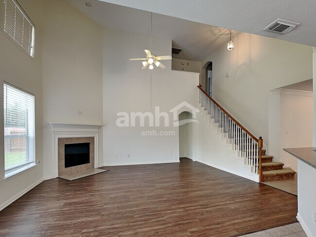 Building Photo - 2610 Dawn River Ln