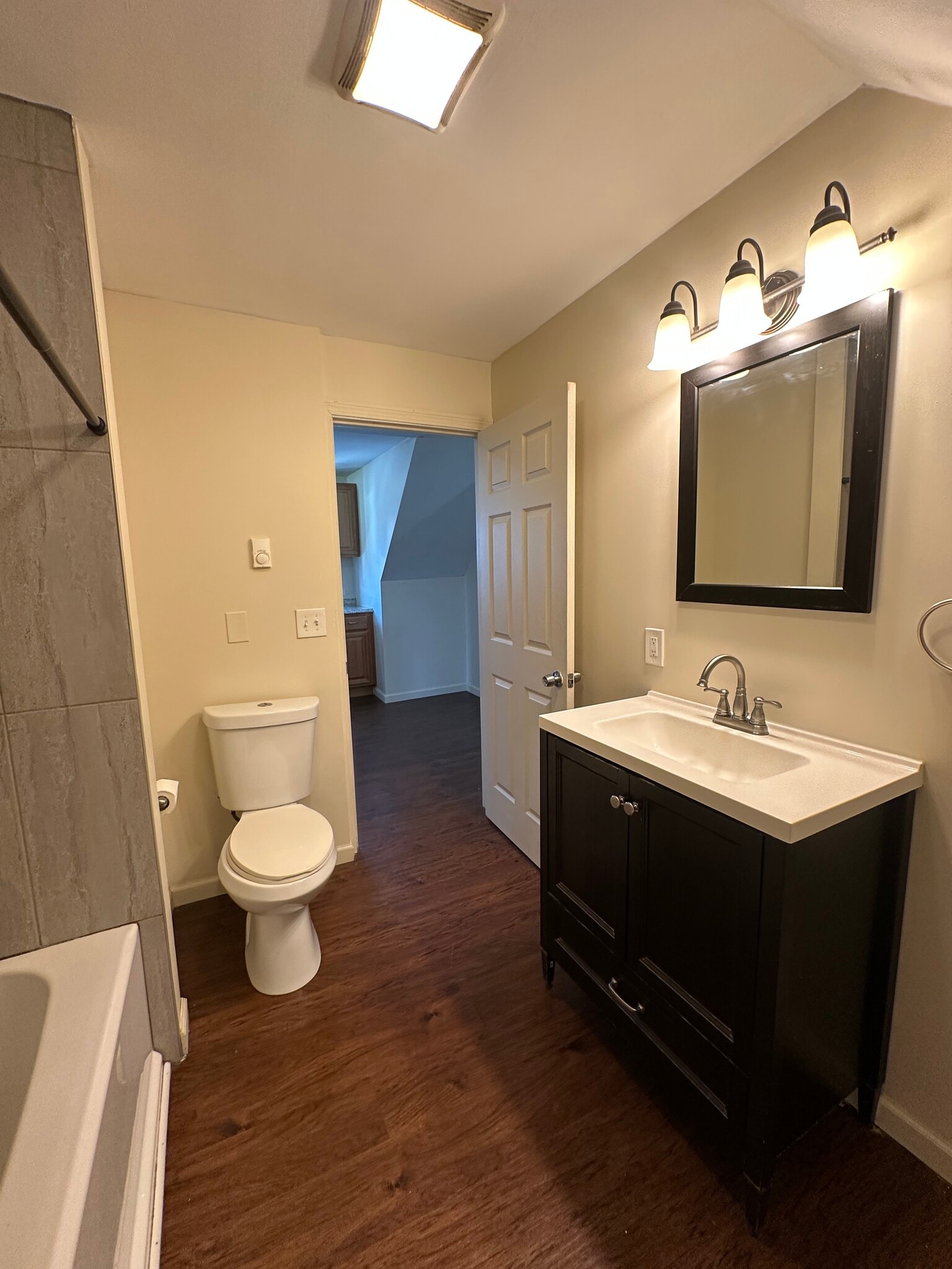 The Thrown - 41 Lewiston Ave