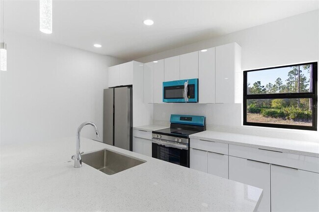 Building Photo - 107 East 15th Street