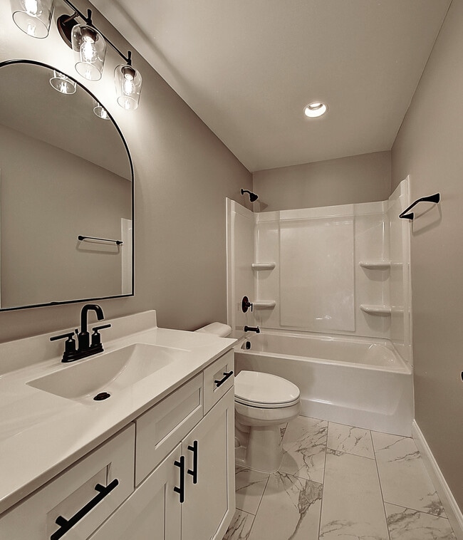 Building Photo - 520 Catalina Ct