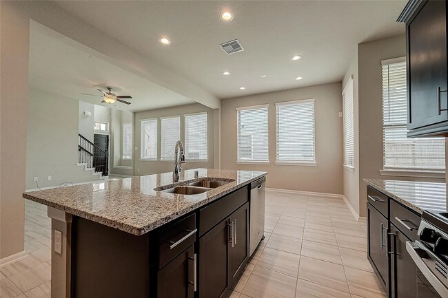 Building Photo - Beautiful Move-In Ready Home in Missouri City