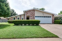 Building Photo - COMING SOON - FANTASTIC NORTH BEDFORD LOCATION
