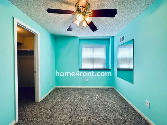 Building Photo - Overland Park Raised Ranch, Primary Suite ...