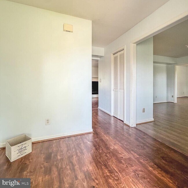 Building Photo - 3910 Red Leaf Ct