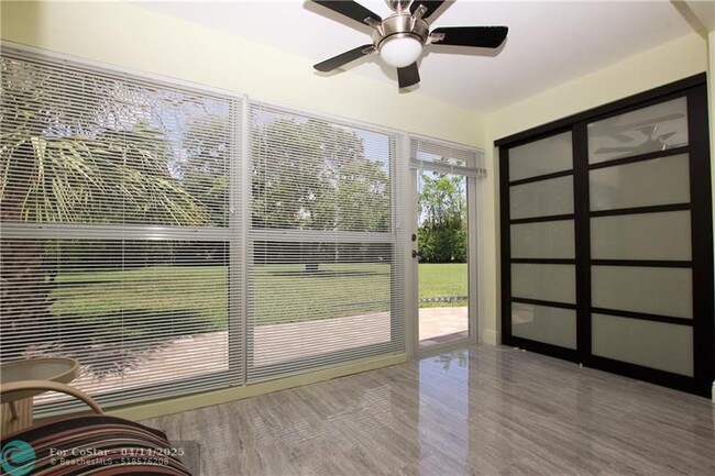 Building Photo - 20844 Vinesta Cir