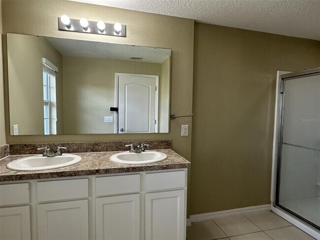 Building Photo - 1618 Hawksbill Ln