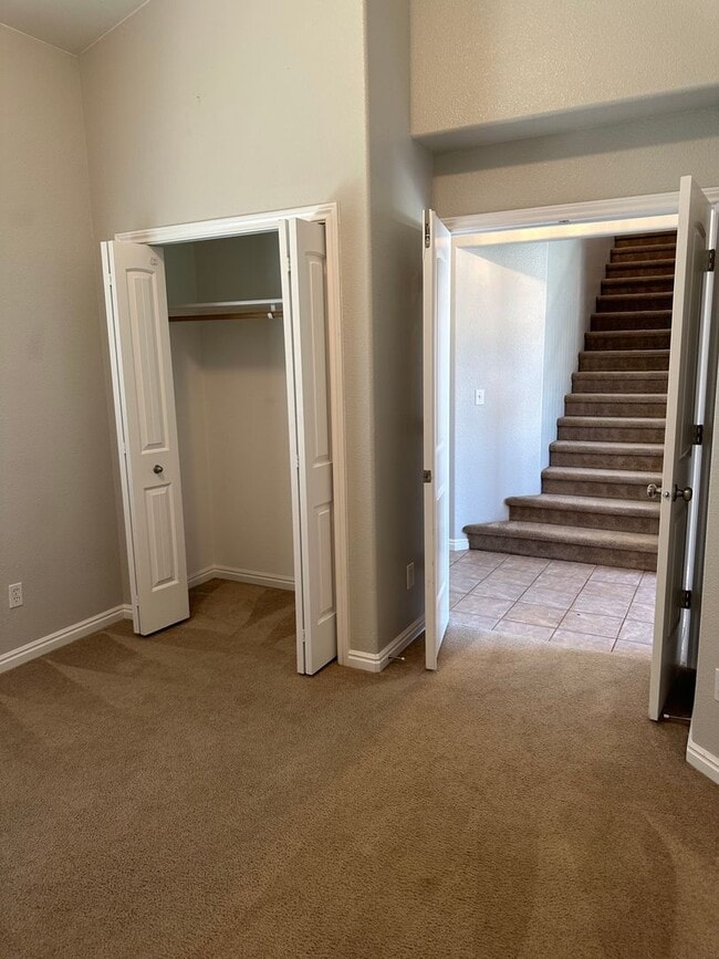 Building Photo - $1,995.00 / Ready Now this 4 bedroom home ...