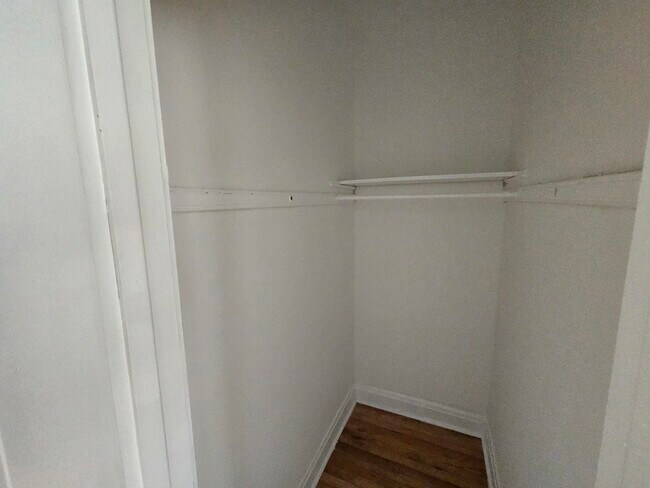 Building Photo - 4753 N Monticello Ave