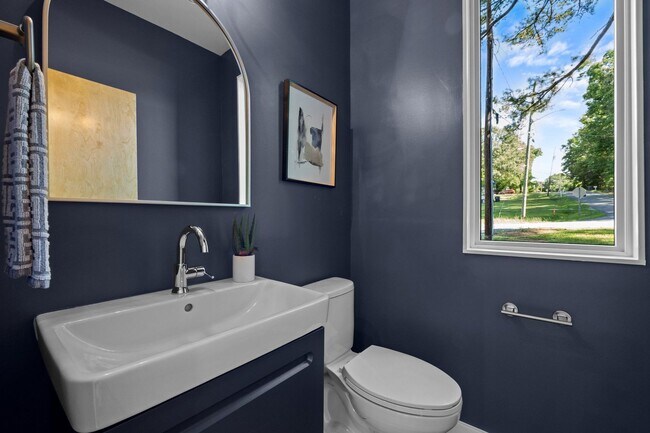 Building Photo - Stunning New Construction Home in the Hear...