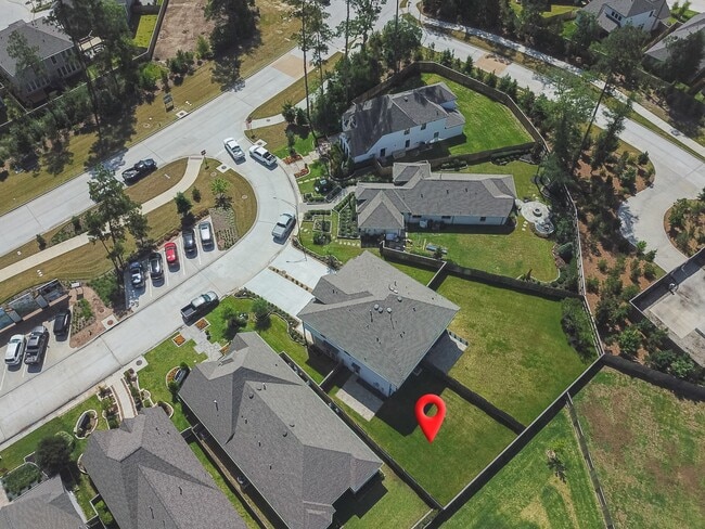 Building Photo - 438 Lake Day Dr