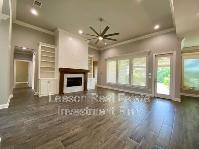 Building Photo - 2076 Highpoint Pl