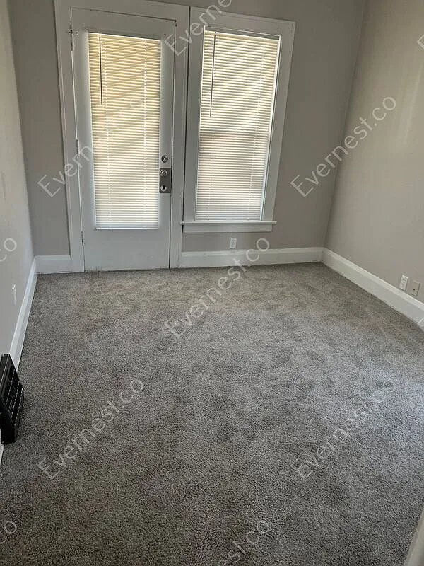 Building Photo - 3962 Woodhaven Dr