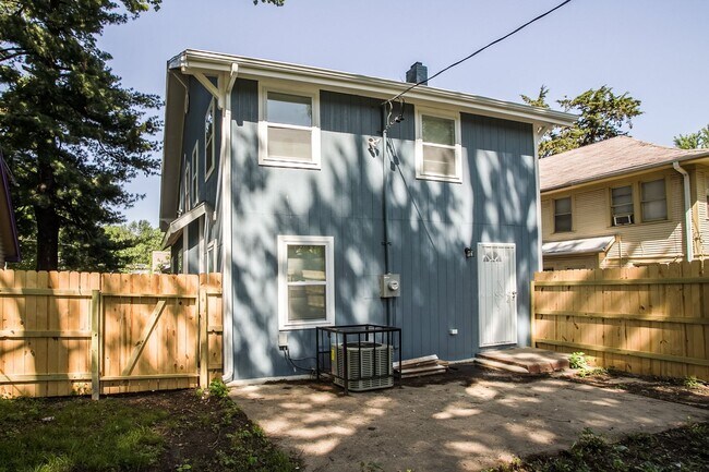 Building Photo - 5229 Brookwood Ave