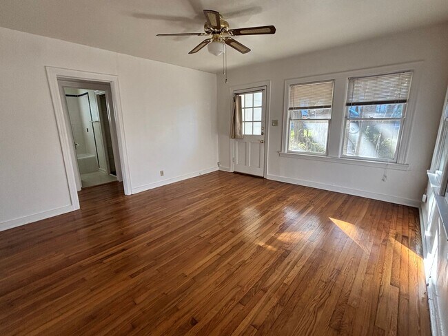 Building Photo - Fairview Properties