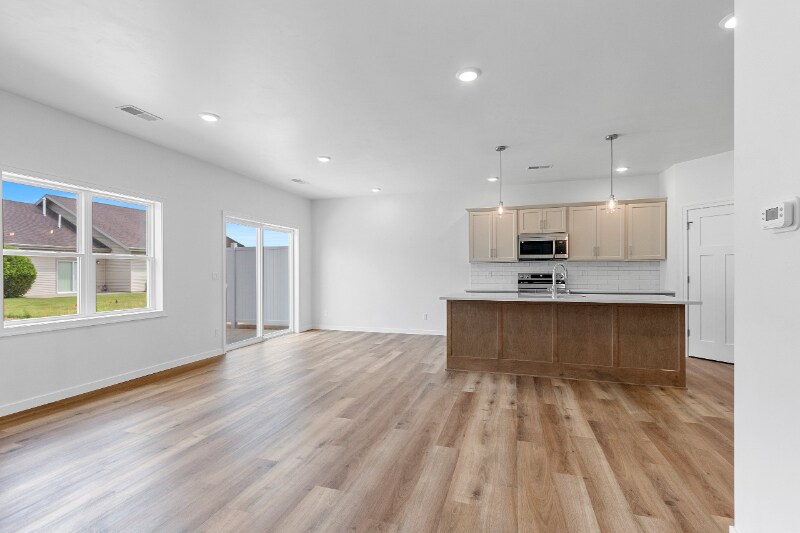 Building Photo - 2721 Sachet Pl