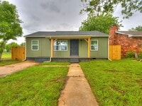 Building Photo - 4 bedroom 2 bath home in Shawnee!
