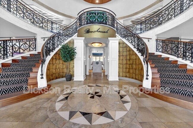 Building Photo - 76 Caballada St